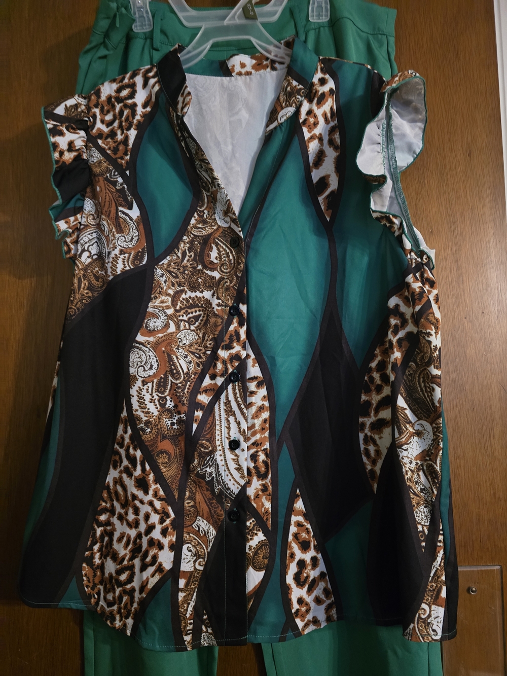 SHEIN Green, Brown and Black Paisley Leopard Set...New Never Worn - Picture 2 of 5